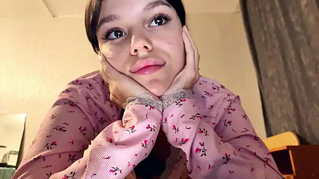 Snapshot of StacieGregoreski chatting on 11/22/25, 04:17 StacieGregoreski online show from 11/22/25, 04:17