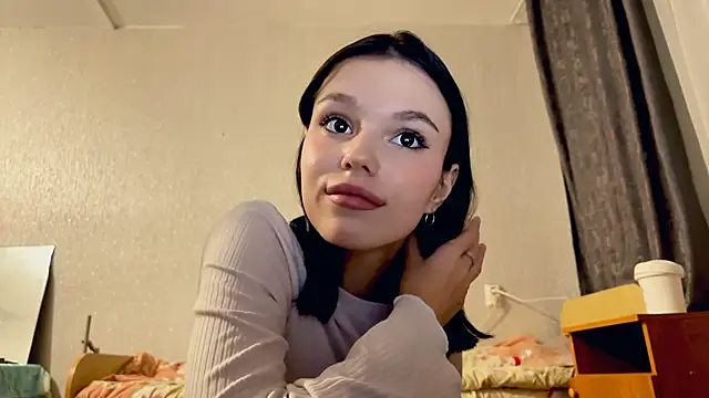 Snapshot of StacieGregoreski chatting on 11/30/25, 02:32 StacieGregoreski online show from 11/30/25, 02:32