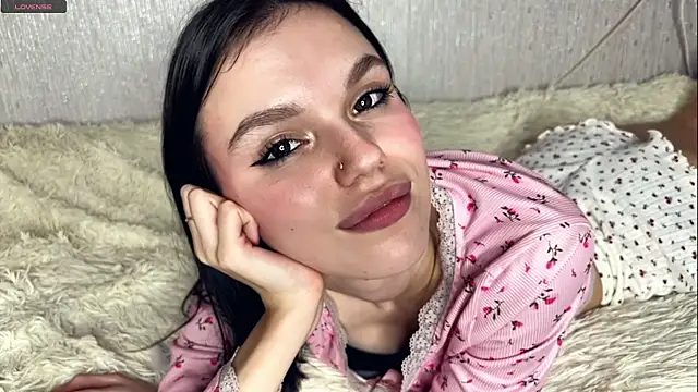 StacieGregoreski online show from 12/16/25, 12:10