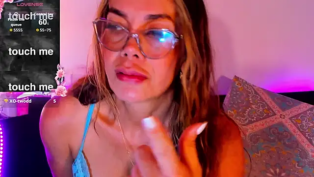 Snapshot of venus_desired260669 chatting on 11/30/25, 02:59 venus desired260669 online show from 11/30/25, 02:59