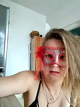 Snapshot of MissShlem chatting on 11/24/25, 12:49 MissShlem online show from 11/24/25, 12:49