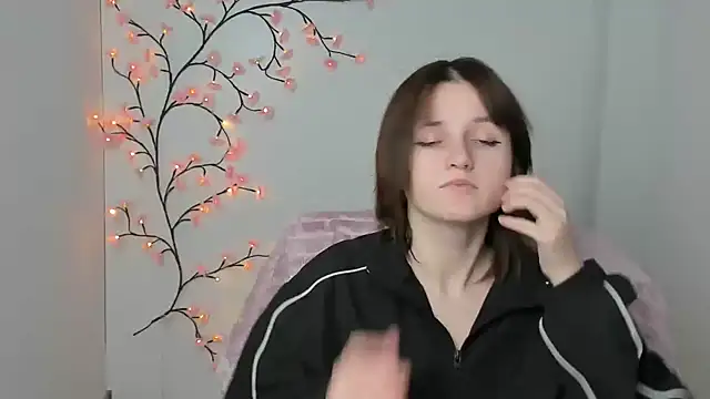 Alice Wonderme online show from 01/17/26, 12:32