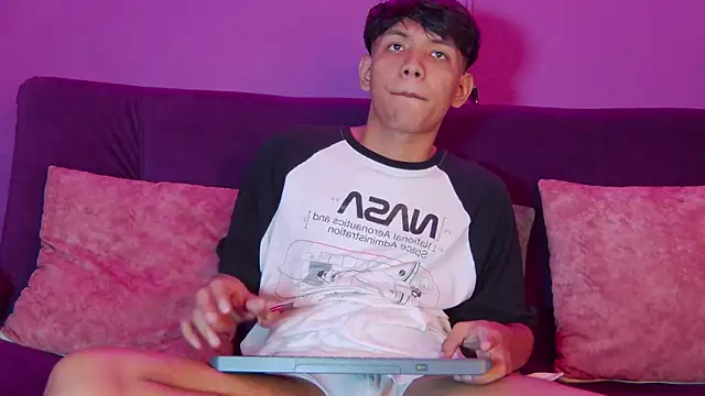 Liam Sinclair online show from 01/15/26, 08:12