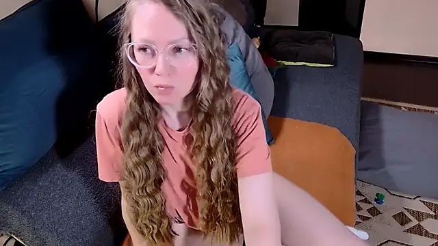 Snapshot of G0LDI chatting on 04/28/26, 12:32 G0LDI online show from 04/28/26, 12:32