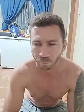 RobertoLuiz84 online show from 05/15/26, 05:03