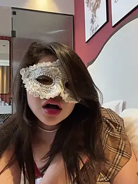 Snapshot of Queen-of-Love chatting on 12/13/25, 07:53 Queen-of-Love online show from 12/13/25, 07:53