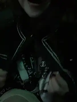 Snapshot of Queen-of-Love chatting on 01/13/26, 09:20 Queen-of-Love online show from 01/13/26, 09:20