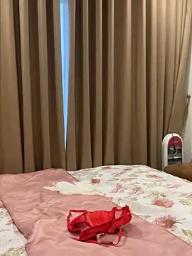 Queen-of-Love online show from 02/08/26, 09:02