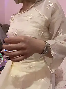 Queen-of-Love online show from 02/20/26, 05:48