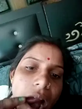 Snapshot of mina_jii chatting on 12/14/25, 06:08 mina jii online show from 12/14/25, 06:08