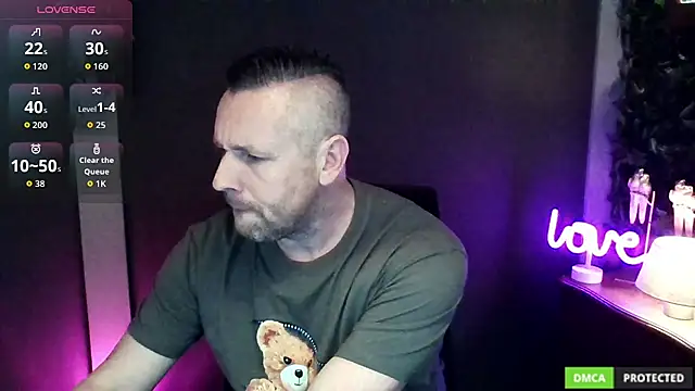 Snapshot of Hunter_Fl chatting on 11/27/25, 05:04 Hunter Fl online show from 11/27/25, 05:04