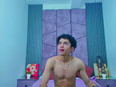 Snapshot of JackCooperr chatting on 01/15/26, 01:05 JackCooperr online show from 01/15/26, 01:05