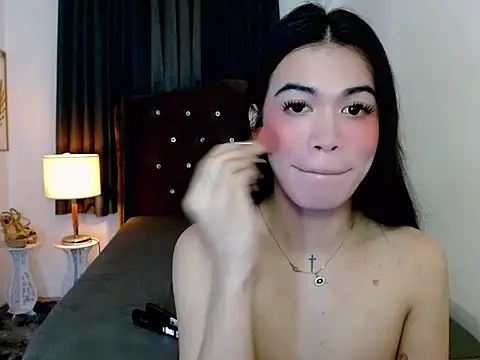 hollyyumiloove online show from 12/19/25, 06:26