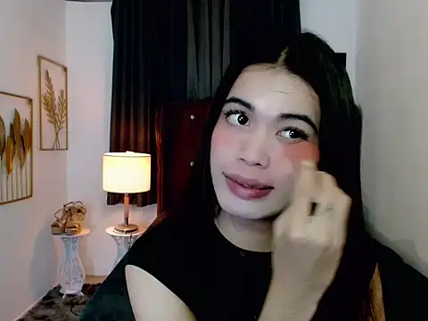 hollyyumiloove online show from 02/23/26, 10:12