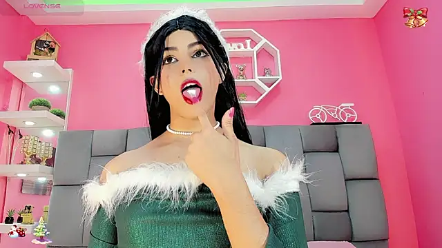 DaleskaSanchez online show from 12/19/25, 08:27