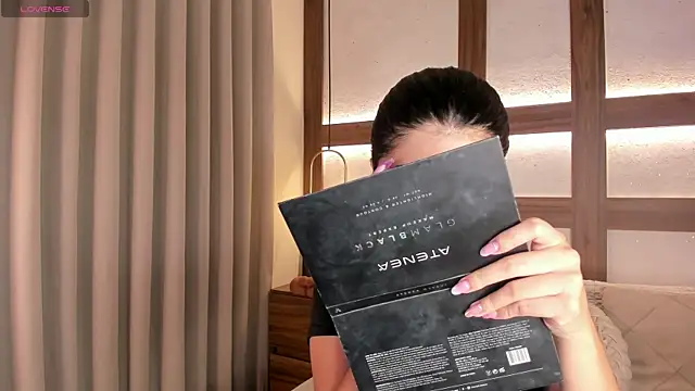 SarhaVega online show from 01/06/26, 01:15