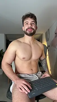 Valenthino Salvatore online show from 03/05/26, 03:13