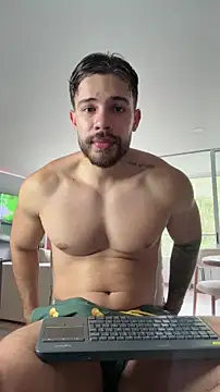 Valenthino Salvatore online show from 05/17/26, 07:54