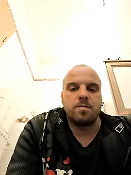 Phoenix2310 online show from 02/05/26, 02:33