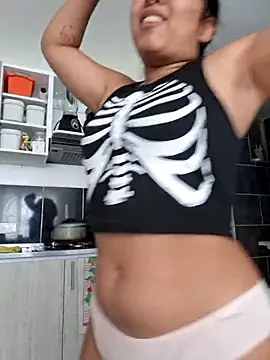 Snapshot of VictoriaSeras19 chatting on 11/29/25, 06:44 VictoriaSeras19 online show from 11/29/25, 06:44