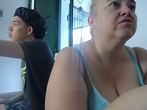 Snapshot of Efebofilia_hot chatting on 12/21/25, 04:58 Efebofilia hot online show from 12/21/25, 04:58