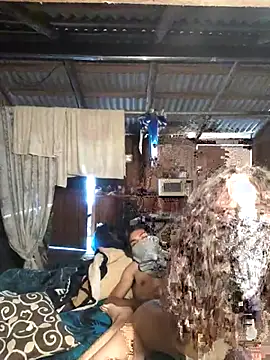 Snapshot of AXG100 chatting on 11/23/25, 10:53 AXG100 online show from 11/23/25, 10:53