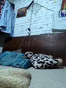 Snapshot of AXG100 chatting on 01/15/26, 08:12 AXG100 online show from 01/15/26, 08:12