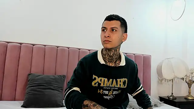 Andrew sanders68 online show from 12/20/25, 03:24