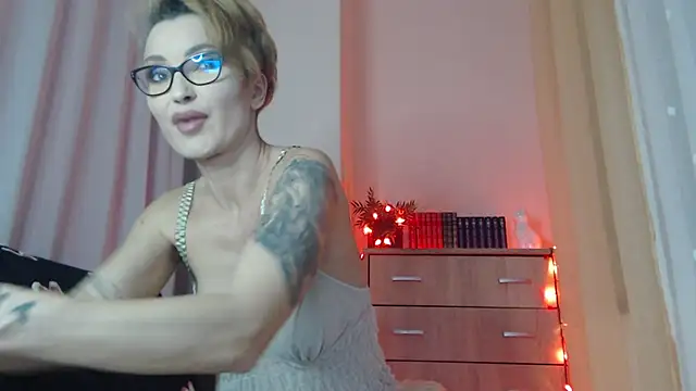 JADAPink    online show from 04/08/26, 08:09