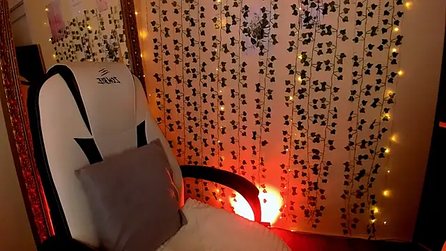 lovelyy julia online show from 03/05/26, 05:03