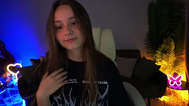 TinyNatalie online show from 07/10/26, 08:22