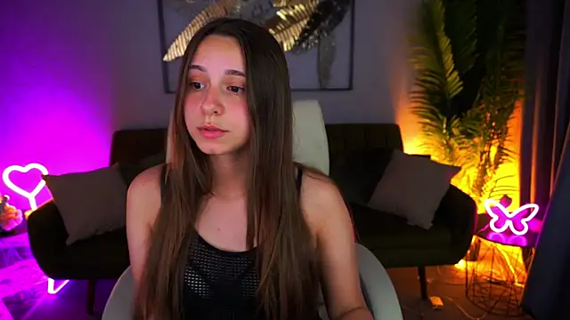 TinyNatalie online show from 07/19/26, 08:01