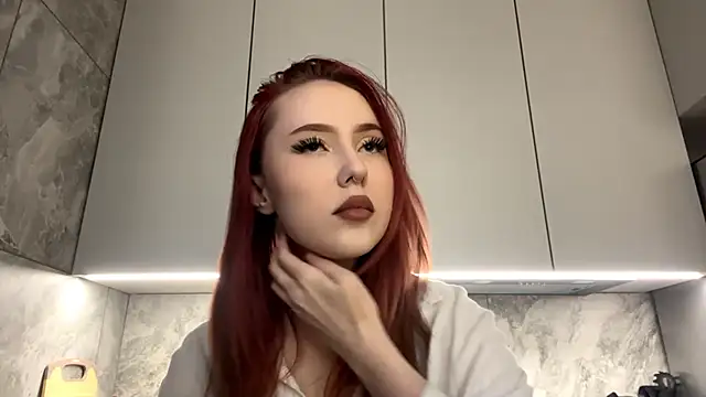 DaphineMckoy online show from 12/01/25, 08:19