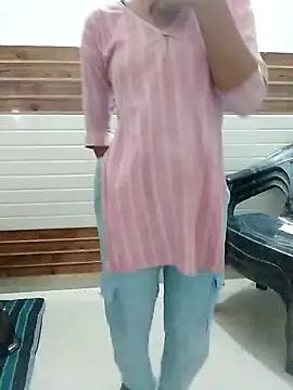 Janvi89 online show from 11/24/25, 10:04