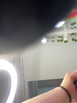 Kitty Bms  online show from 12/18/25, 06:58