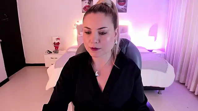 Violeta Hotter online show from 12/04/25, 11:08