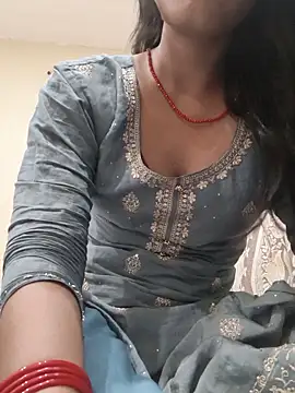 Snapshot of Dil-se-queen-321 chatting on 06/06/26, 06:23 Dil-se-queen-321 online show from 06/06/26, 06:23