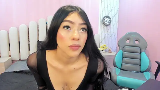 Snapshot of DAKOTA_SAKURA chatting on 12/02/25, 01:05 DAKOTA SAKURA online show from 12/02/25, 01:05