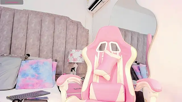 Snapshot of MilanJackson chatting on 01/15/26, 02:21 MilanJackson online show from 01/15/26, 02:21