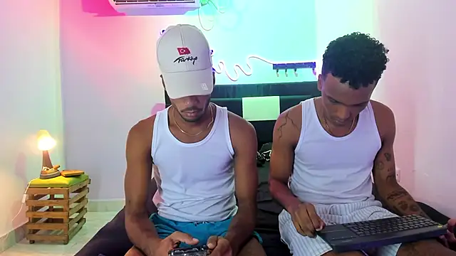 Snapshot of Black_Guys_Pervert_ chatting on 11/25/25, 01:11 Black Guys Pervert online show from 11/25/25, 01:11