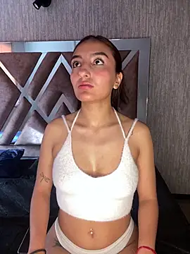 Snapshot of ZoeJohnson_Pink chatting on 11/25/25, 12:49 ZoeJohnson Pink online show from 11/25/25, 12:49