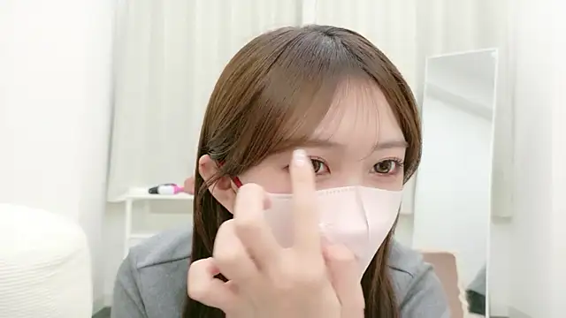 Snapshot of alicechan_v chatting on 05/21/26, 02:13 alicechan v online show from 05/21/26, 02:13