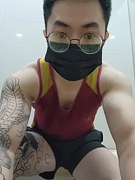 Snapshot of Valerious180 chatting on 12/04/25, 05:43 Valerious180 online show from 12/04/25, 05:43