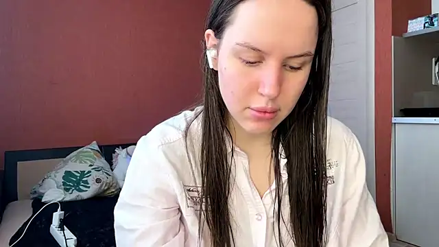 SanoraVillnave online show from 02/17/26, 07:05