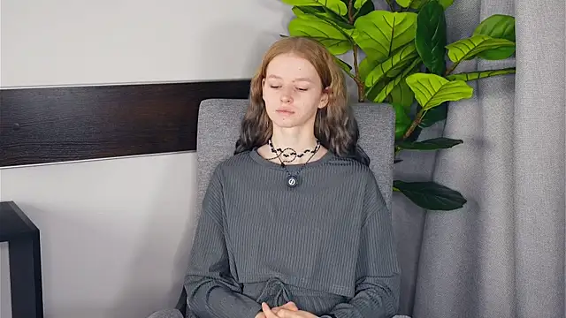 ToyaPletz online show from 11/25/25, 08:14