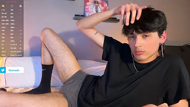 Snapshot of noxnude chatting on 05/15/26, 10:28 noxnude online show from 05/15/26, 10:28