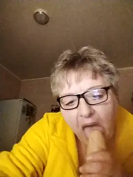 Snapshot of MillanaOcean chatting on 12/03/25, 02:52 MillanaOcean online show from 12/03/25, 02:52