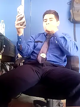 Snapshot of papi_semental chatting on 07/31/26, 03:33 papi semental online show from 07/31/26, 03:33