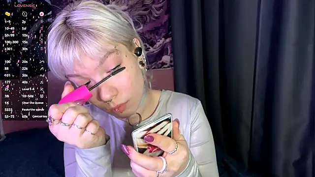 Snapshot of LolaDollyMur chatting on 11/29/25, 08:12 LolaDollyMur online show from 11/29/25, 08:12