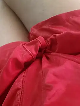 sweetcouple11 online show from 06/05/26, 06:42